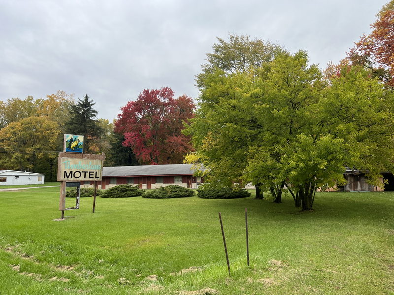 Timberlane Motel - Oct 22 2023 Photo (newer photo)